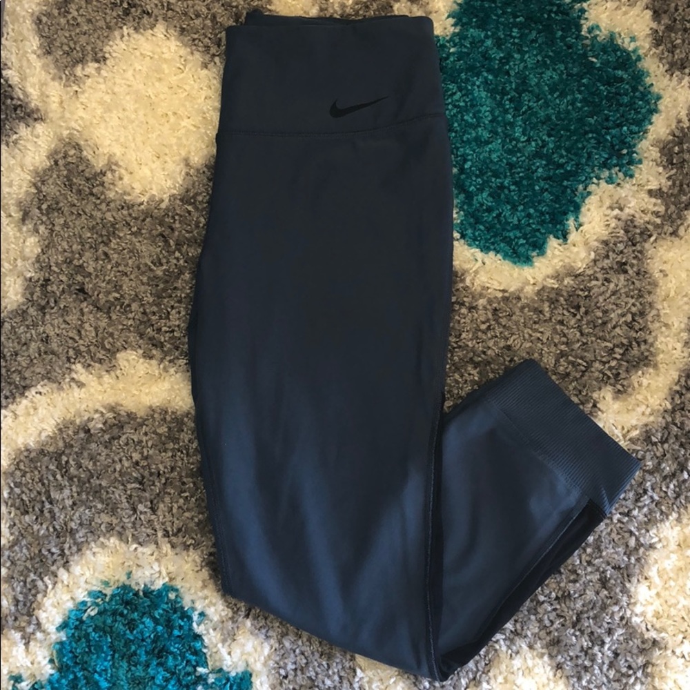 Nike Dri-fit leggings with mesh panel